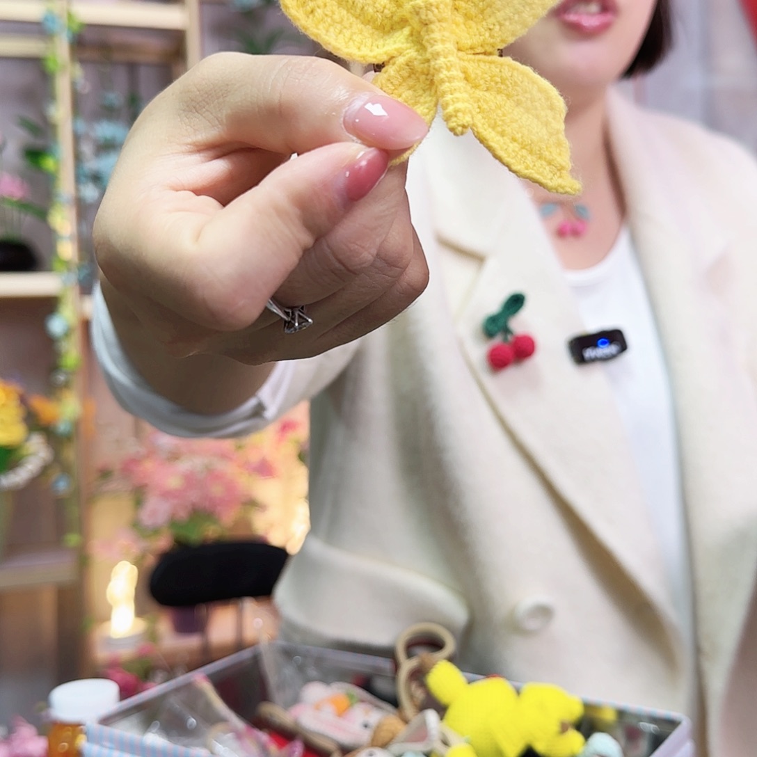 纯手工钩织手工钩织设计胸针