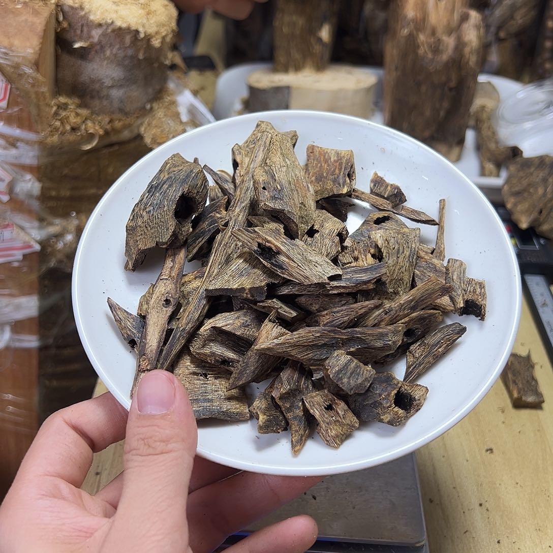 木绿奇楠陆河（30克）