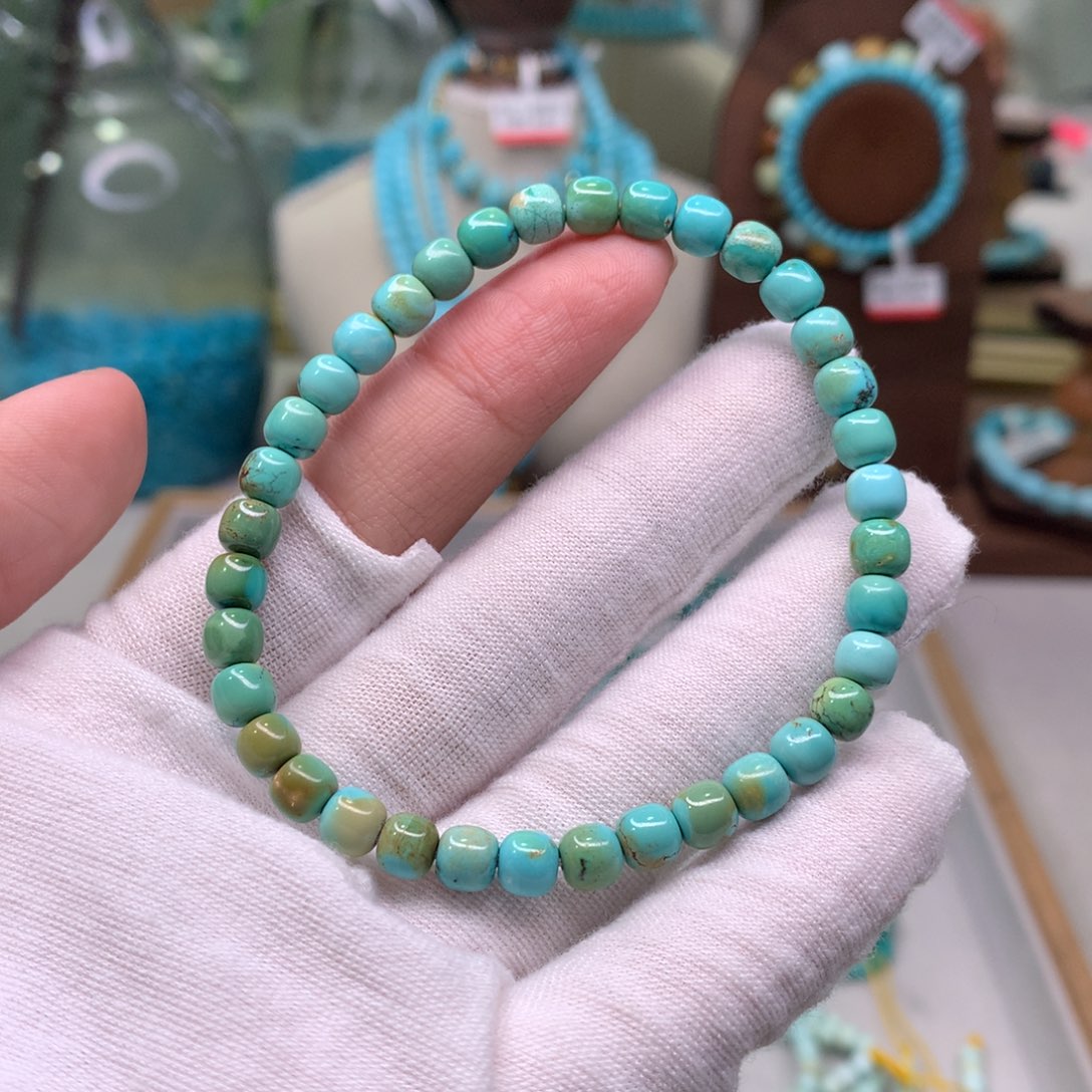 绿松石配饰未镶嵌