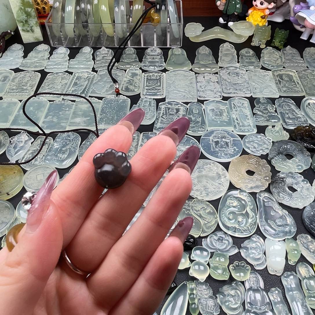 蛇纹石玉吊坠(赠链)未镶嵌