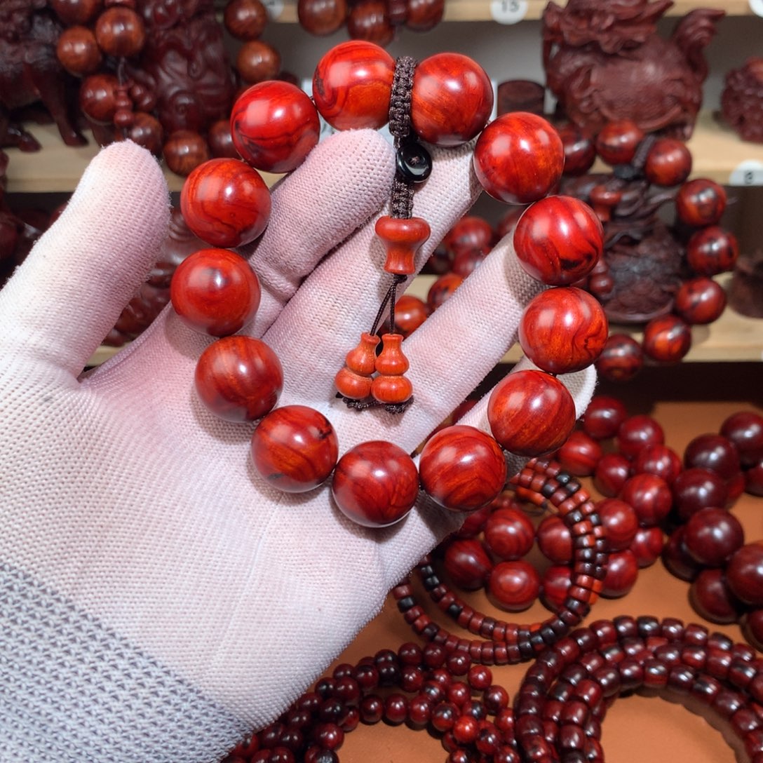 染料紫檀（血檀）1.8果冻泥料-带瘤疤