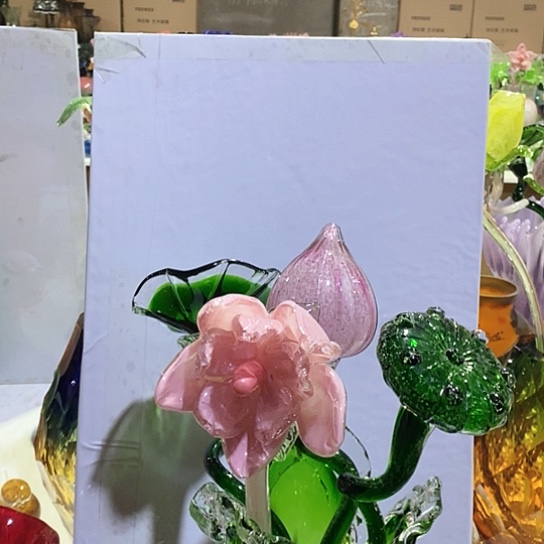 琉璃花瓶高45厘米宽9厘米