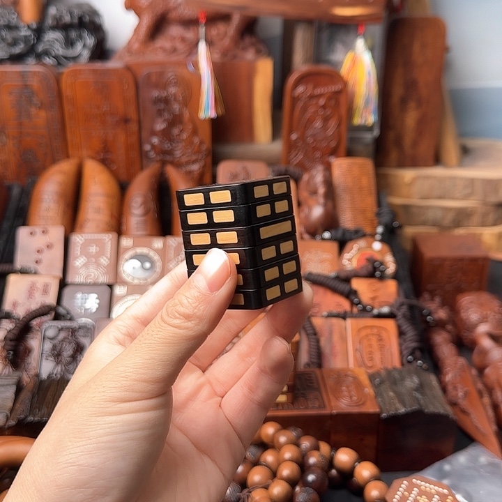 风车木（黑檀木）黑檀64魔方。。