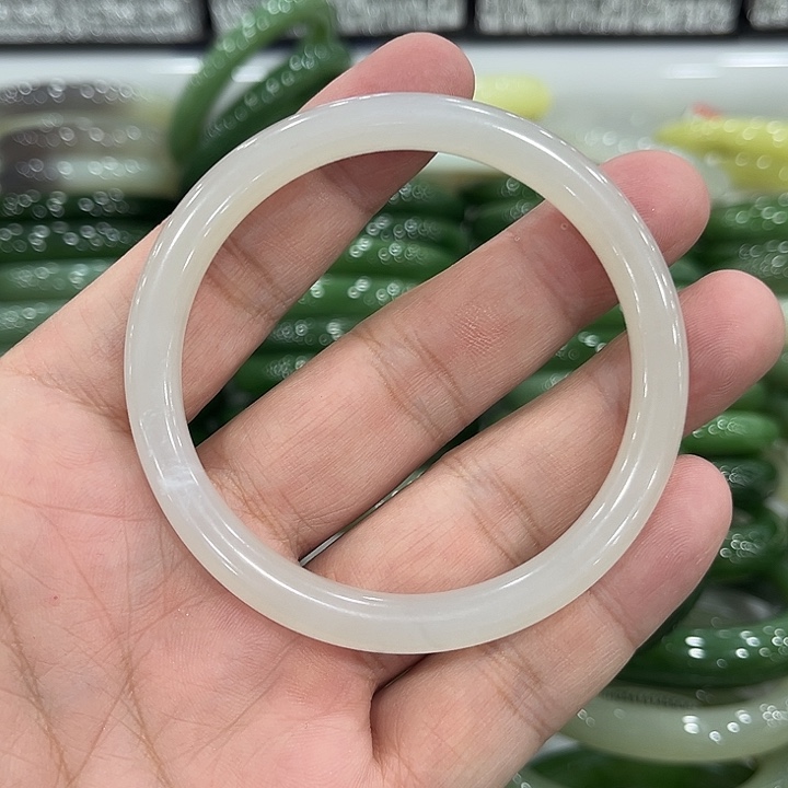 和田玉未镶嵌手镯58～1