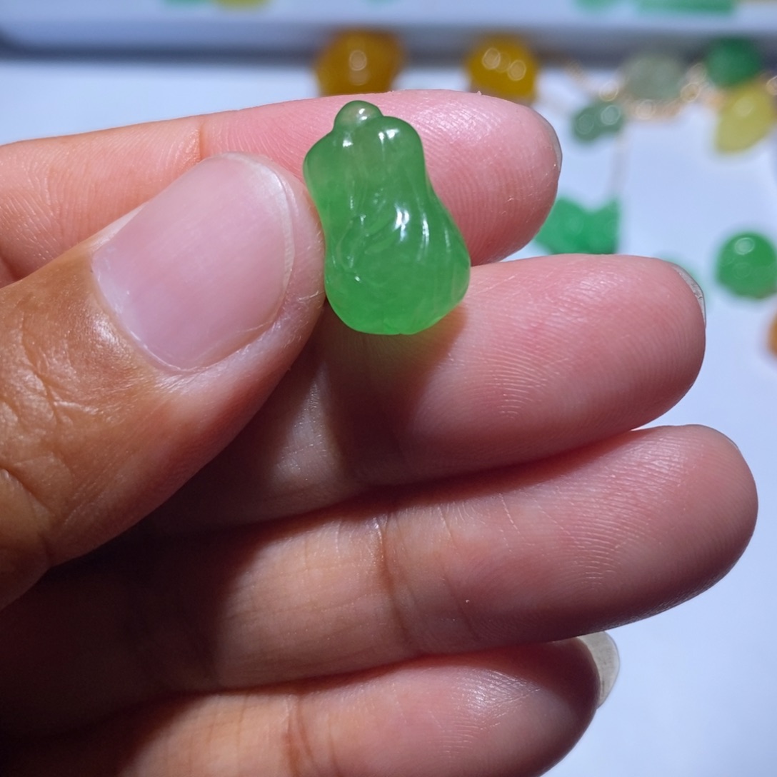 颈饰未镶嵌翡翠尹****）