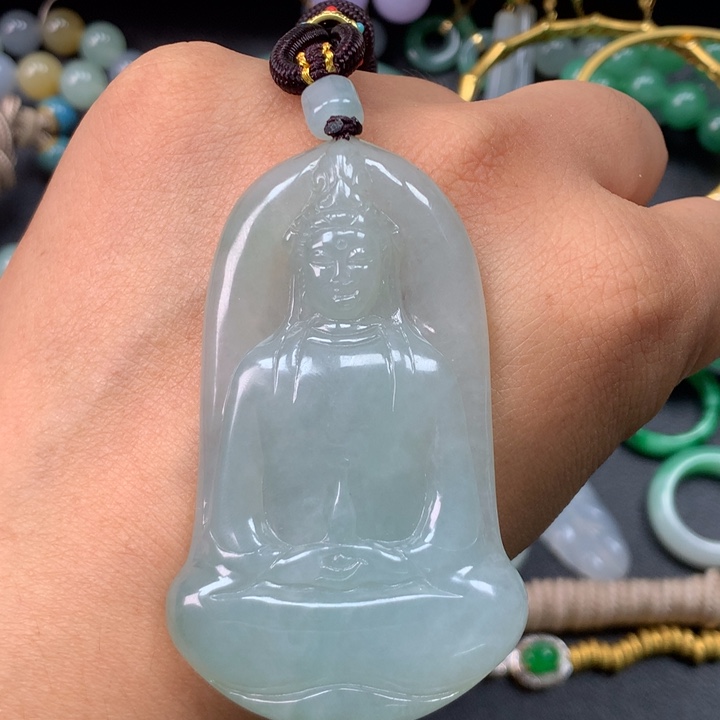 翡翠未镶嵌颈饰素衣观音