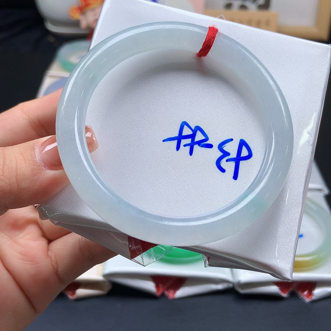 翡翠未镶嵌手镯16号