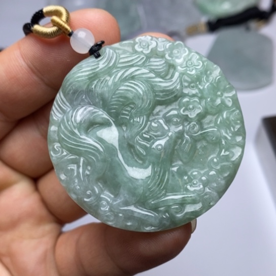 翡翠未镶嵌颈饰翡翠