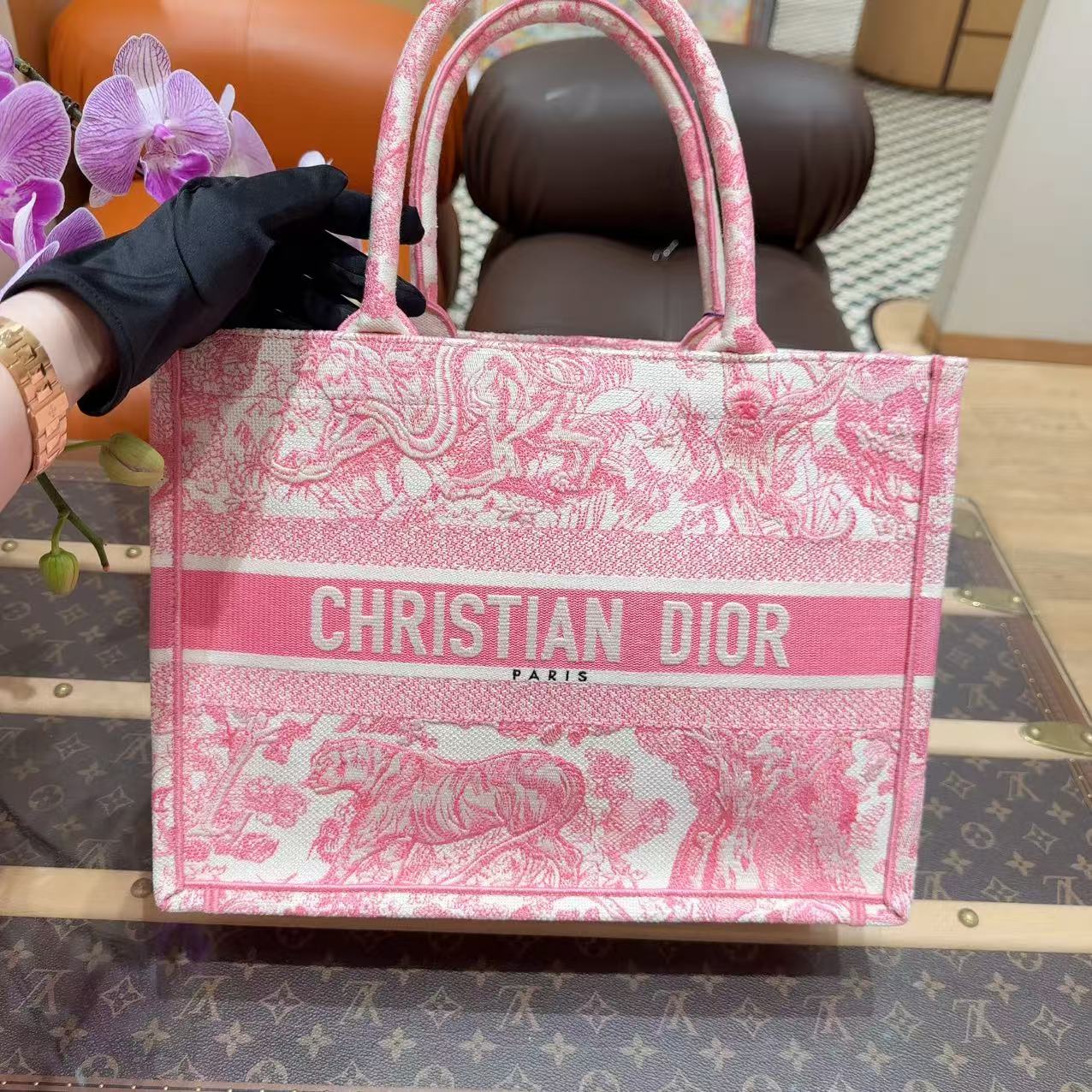 99新 DIOR/迪奥 Book tote 中号 粉色动物园托特