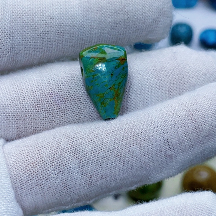 M***G绿松石未镶嵌饰品