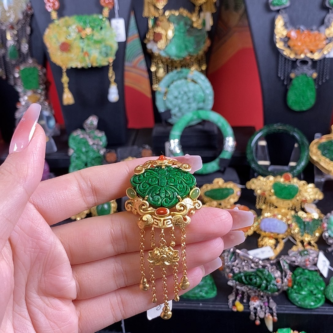 未镶嵌戒指翡翠戒指