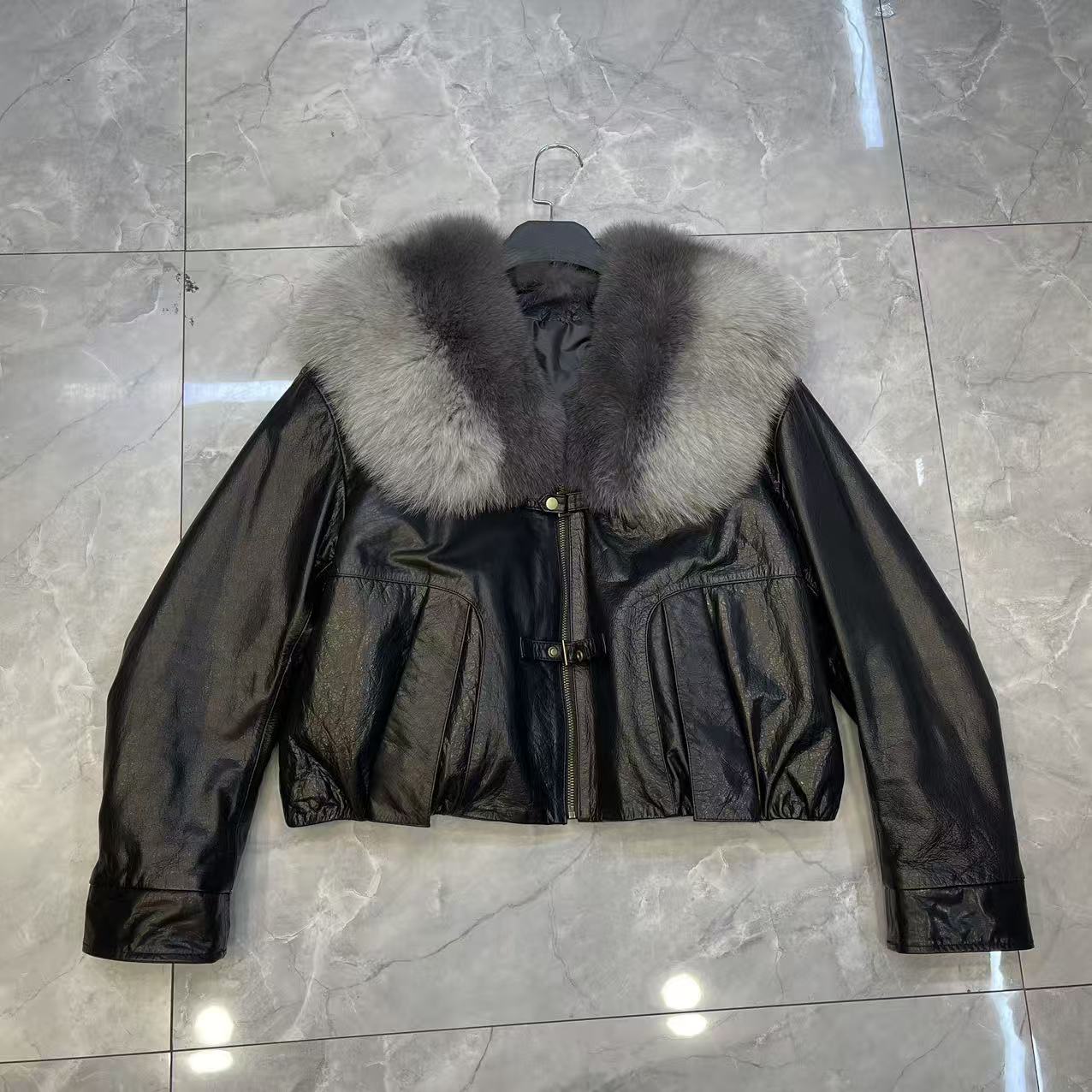 由米-2025冬季女皮衣短款时尚黑色设计师9732