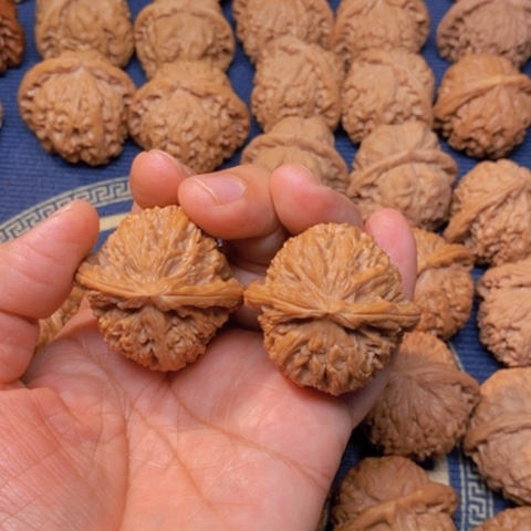 【闪购商品】吊坠文玩核桃风白狮子41