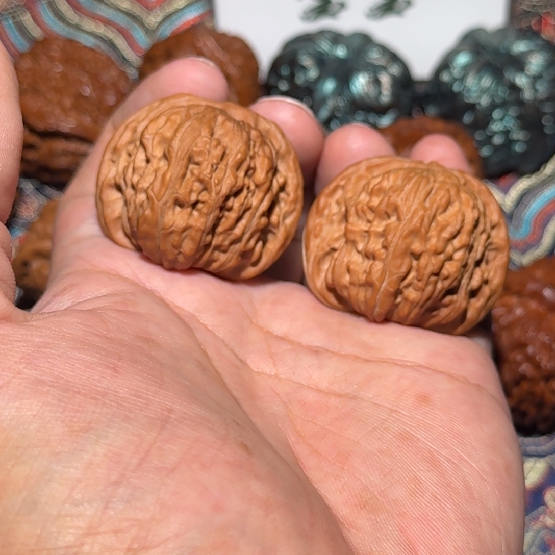 把件文玩核桃024汉高楼，尺寸38 37 31