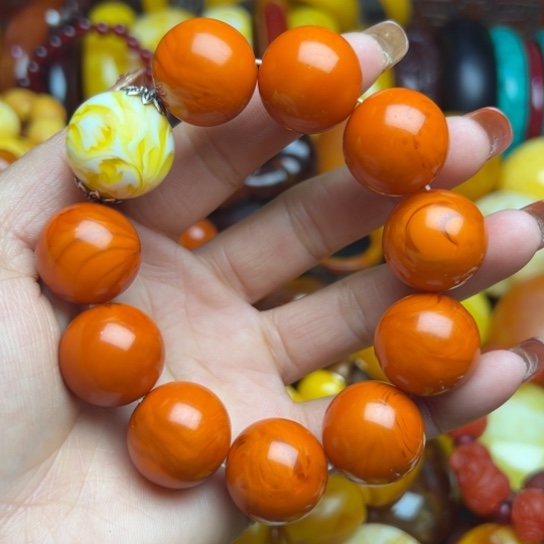 琥珀手串未镶嵌蜜蜡