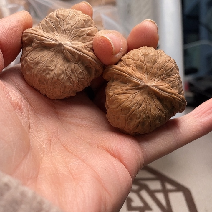 文玩核桃手串南瓜炖46.8……老去