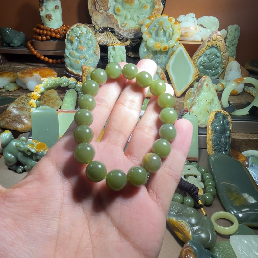 透闪石质玉未镶嵌手链