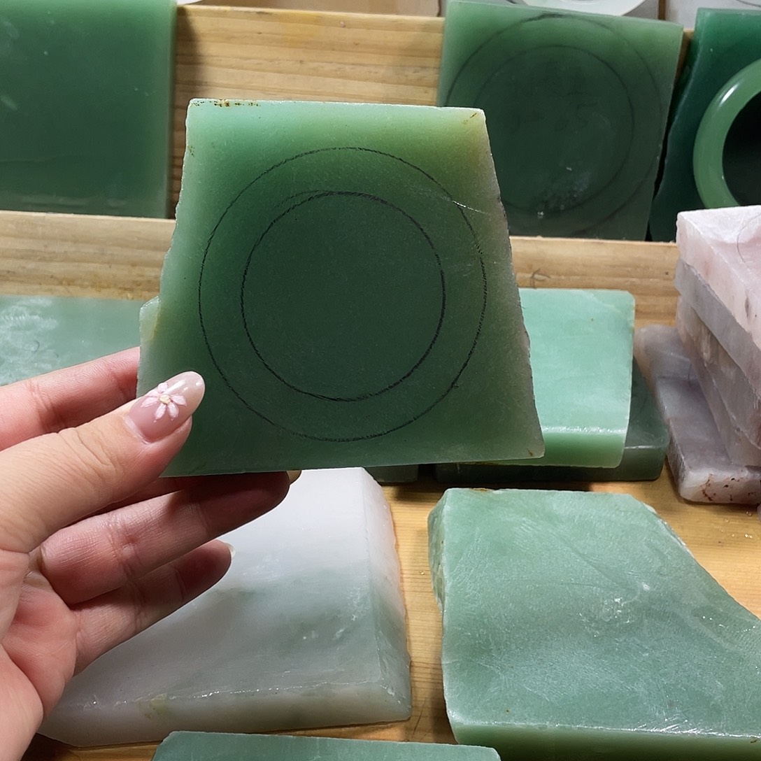 馨****定制石英岩玉定制加工