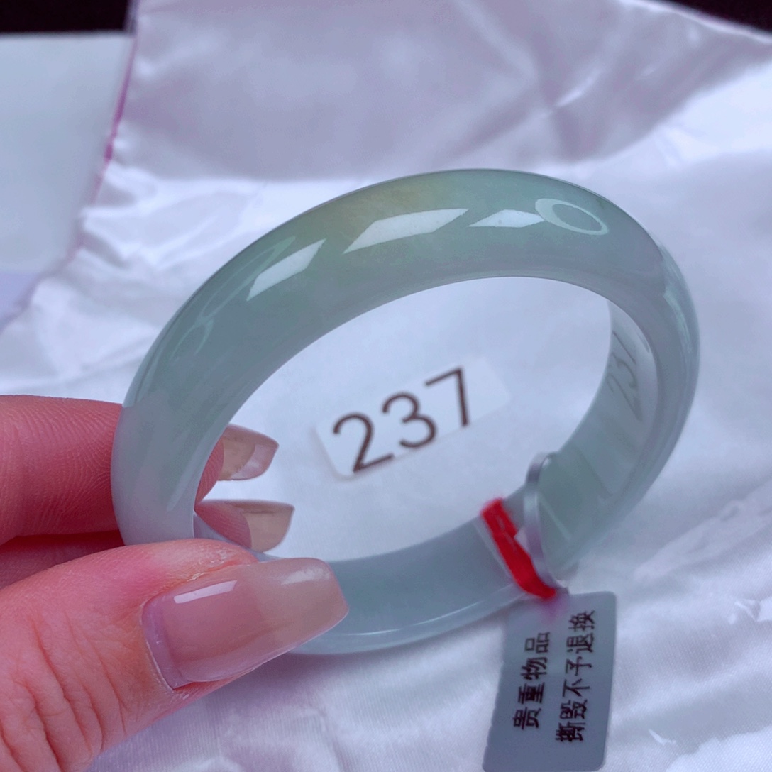 翡翠未镶嵌手镯手镯