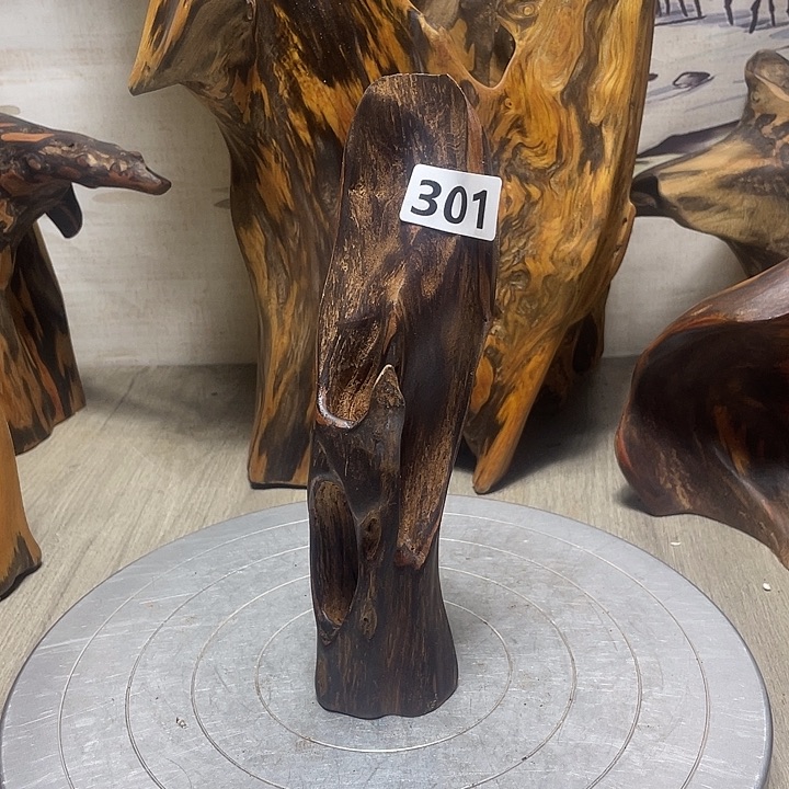 傲***雄木直播间木质摆件