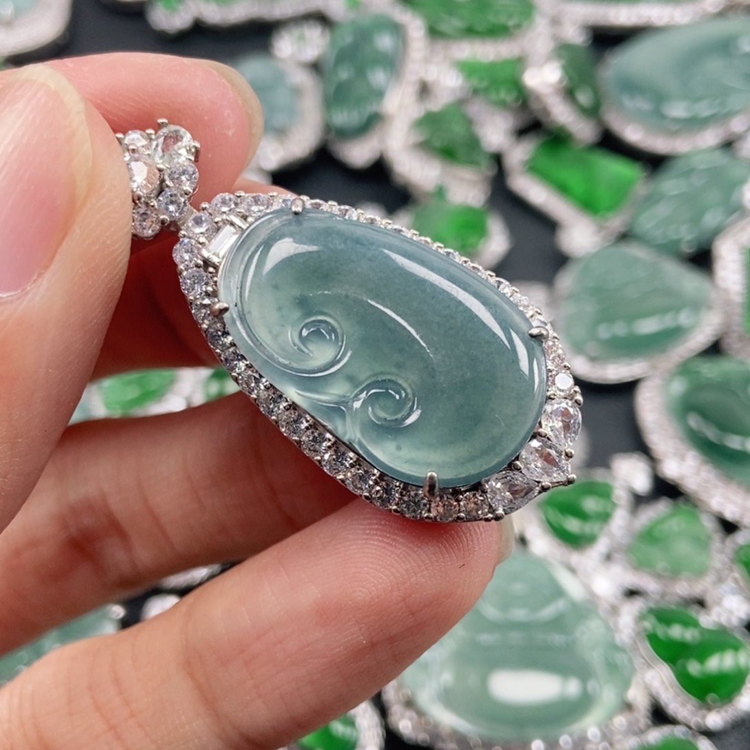 翡翠未镶嵌吊坠(不含链)