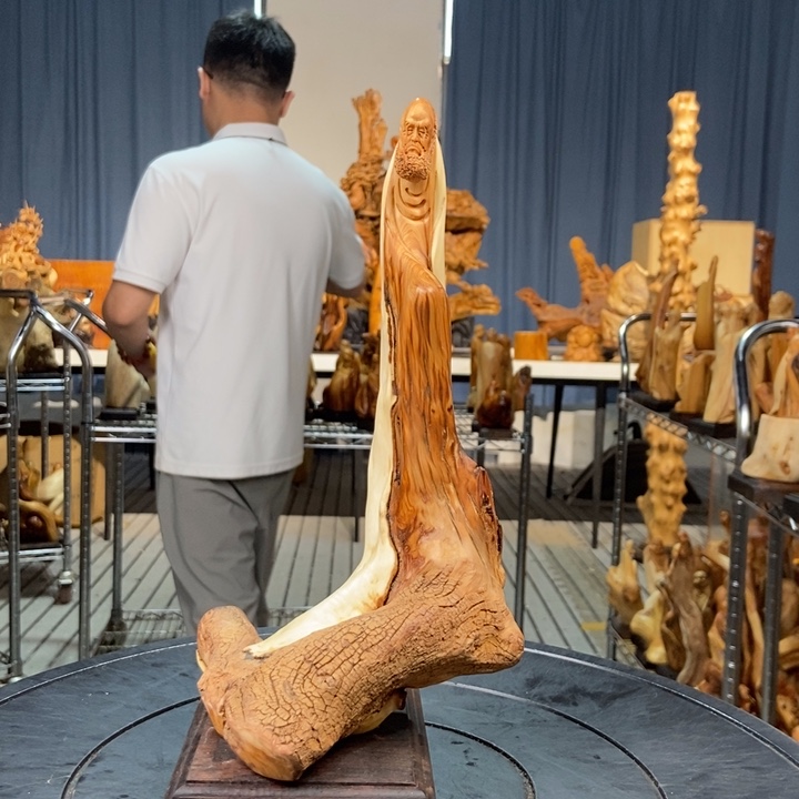 柏木（崖柏）随型摆件