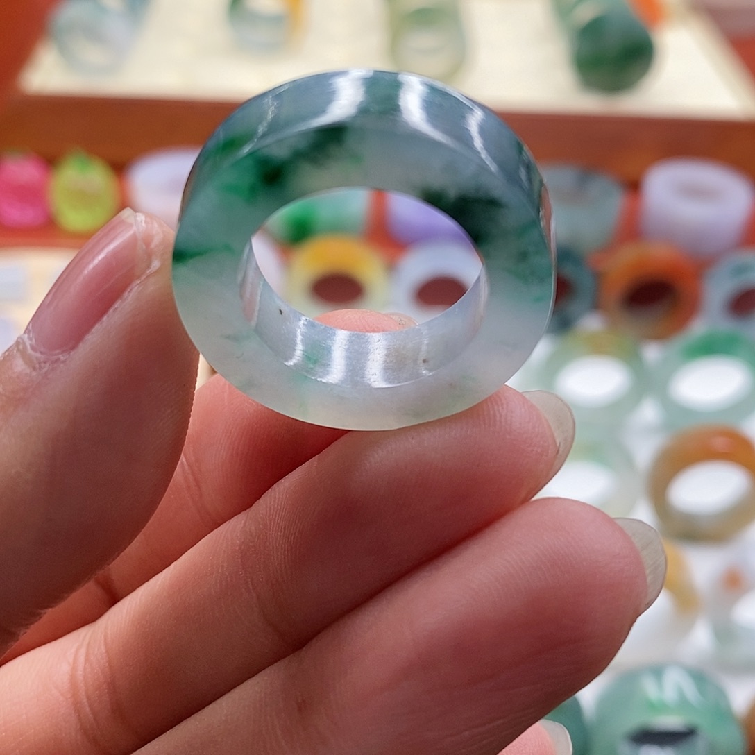 定制翡翠未镶嵌15-18圈口