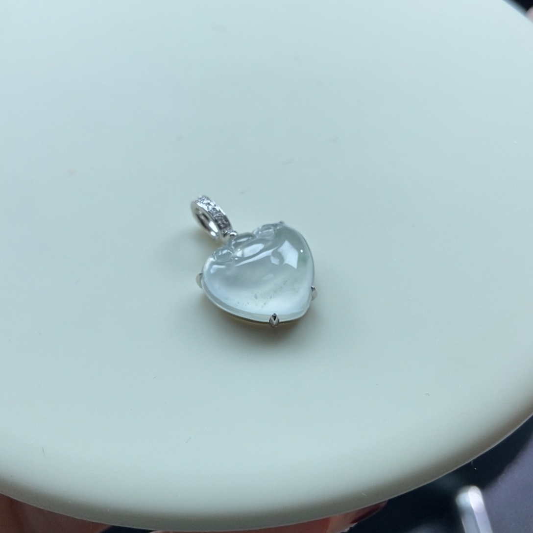 翡翠吊坠(不含链)18K金镶嵌翡翠冰蓝底如意吊坠