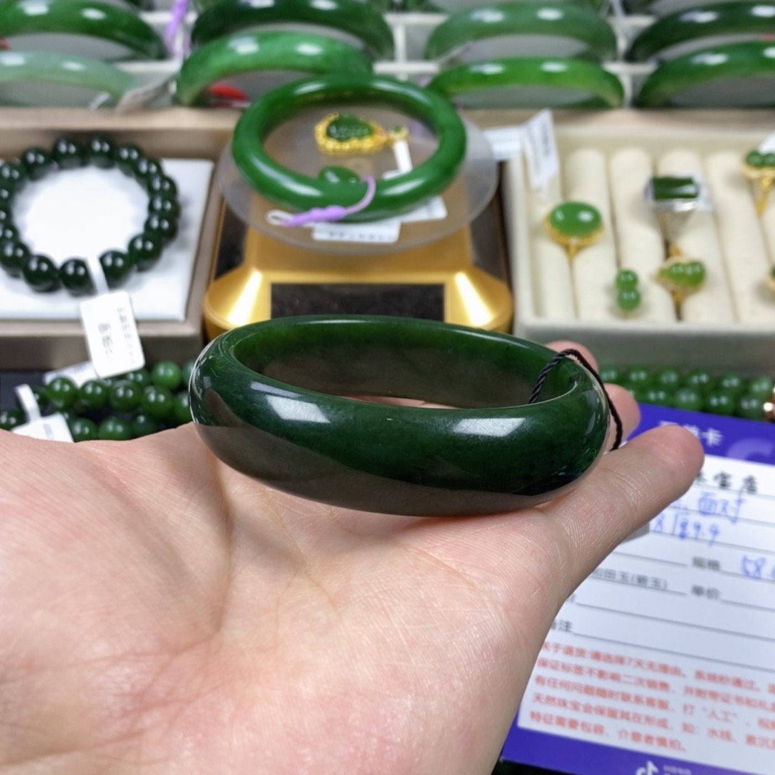 和田玉（碧玉）手镯未镶嵌坦**对