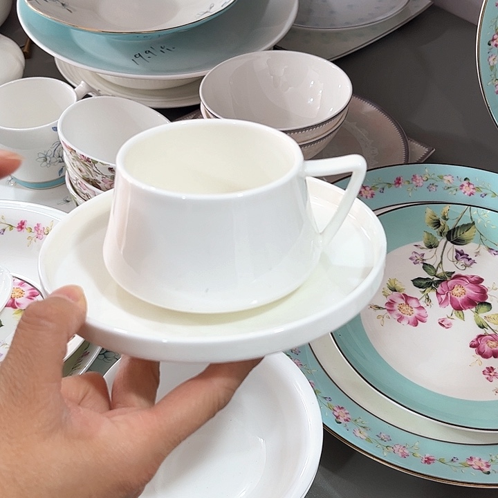 杯微瑕骨瓷杯碟一套纯白
