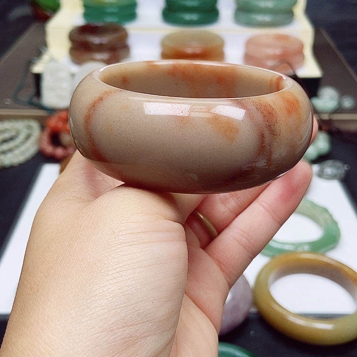 石英质玉手镯未镶嵌