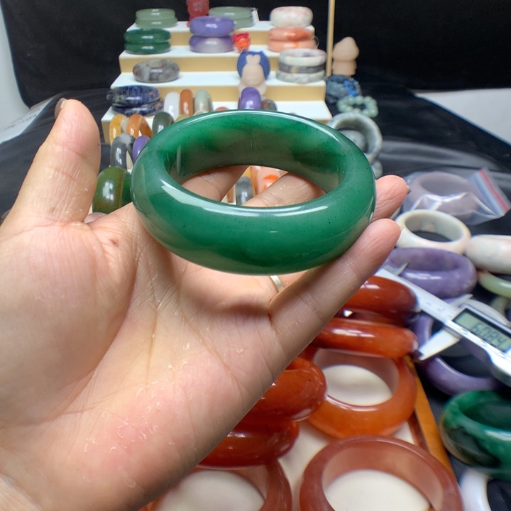 未镶嵌手镯石英质玉幸*