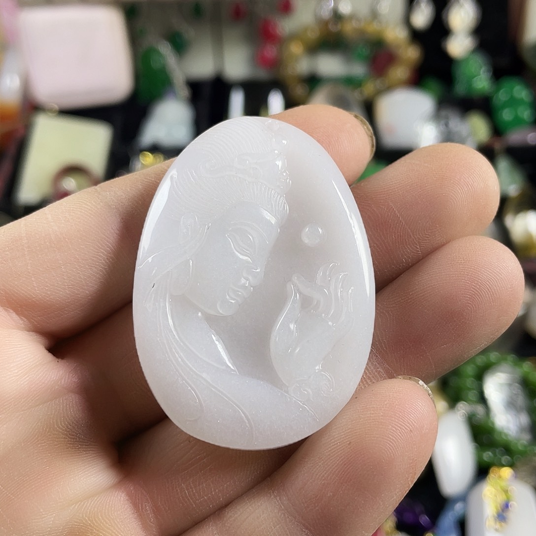 石英质玉未镶嵌颈饰