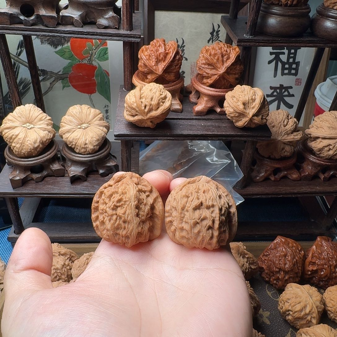 偷***仔桃核把件三角白666888