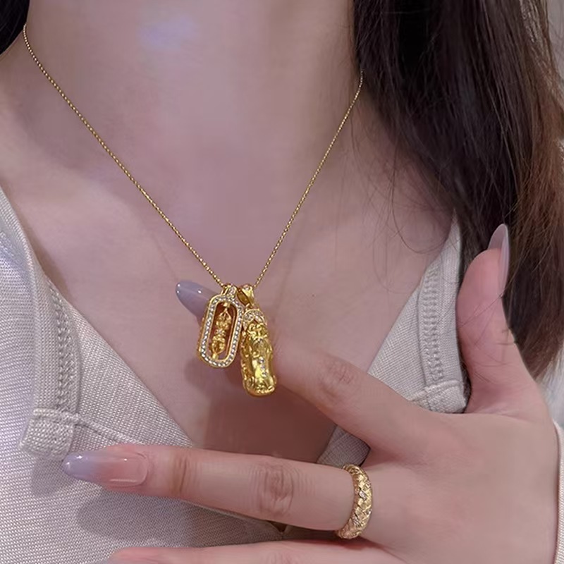 合金项链 金刚貔貅吊坠项链女小众秋冬锁骨链高级感颈链饰品S2606