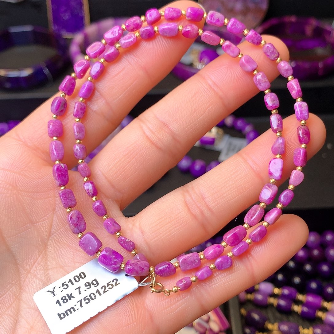 苏纪石（舒俱来）项链18K金镶嵌