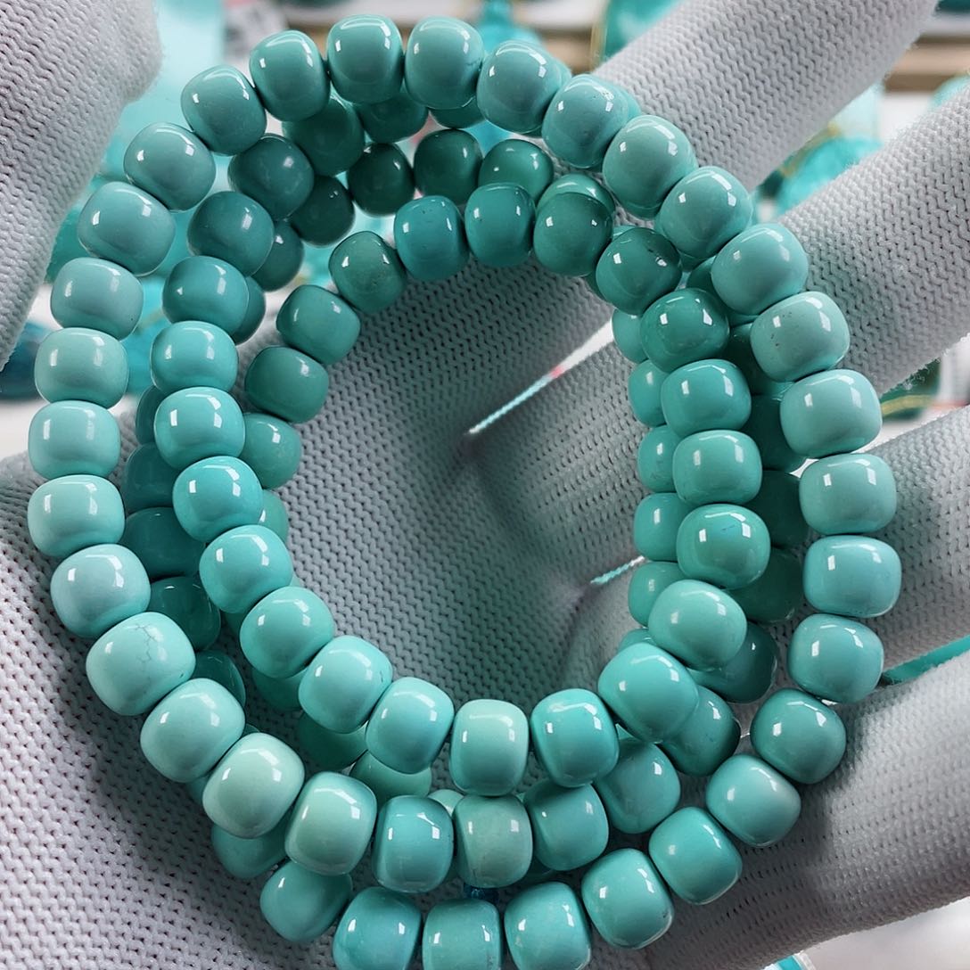 绿松石颈饰未镶嵌