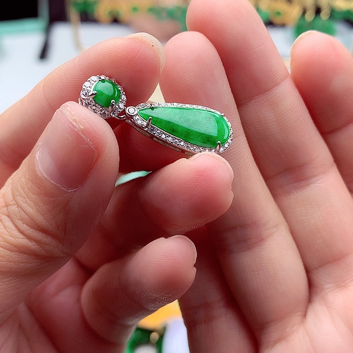 翡翠颈饰银S925镶嵌翡翠