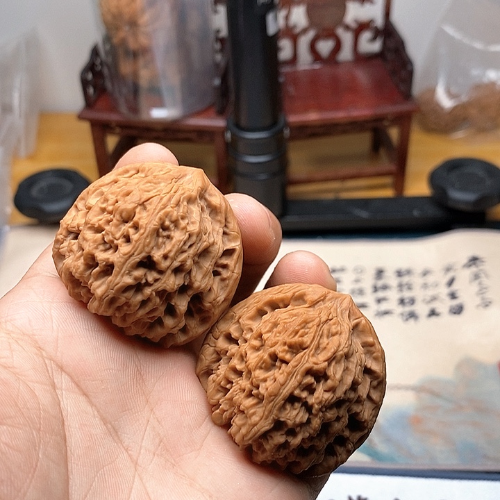 文玩核桃把件南疆石