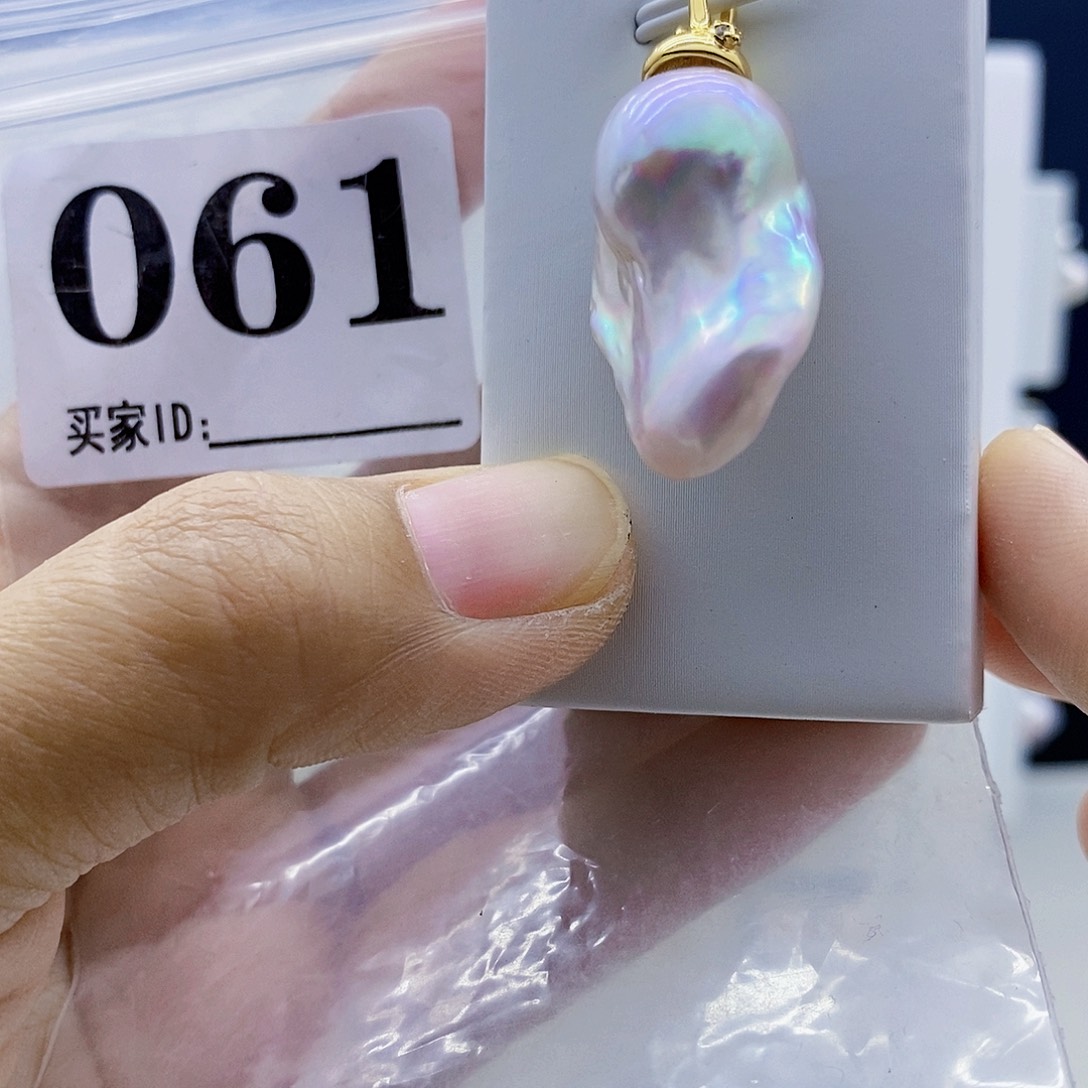 钛钢颈饰淡水珍珠