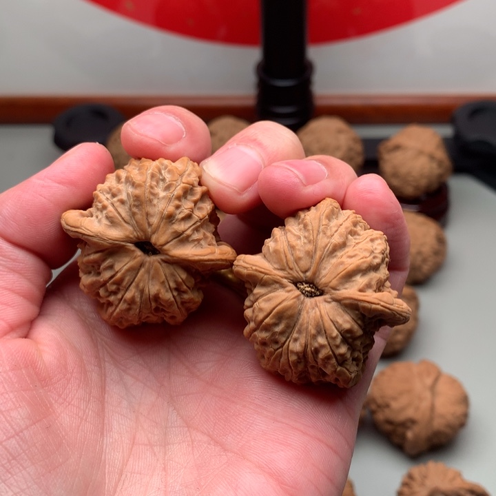 桃核吊坠诸****u38精品血麒麟