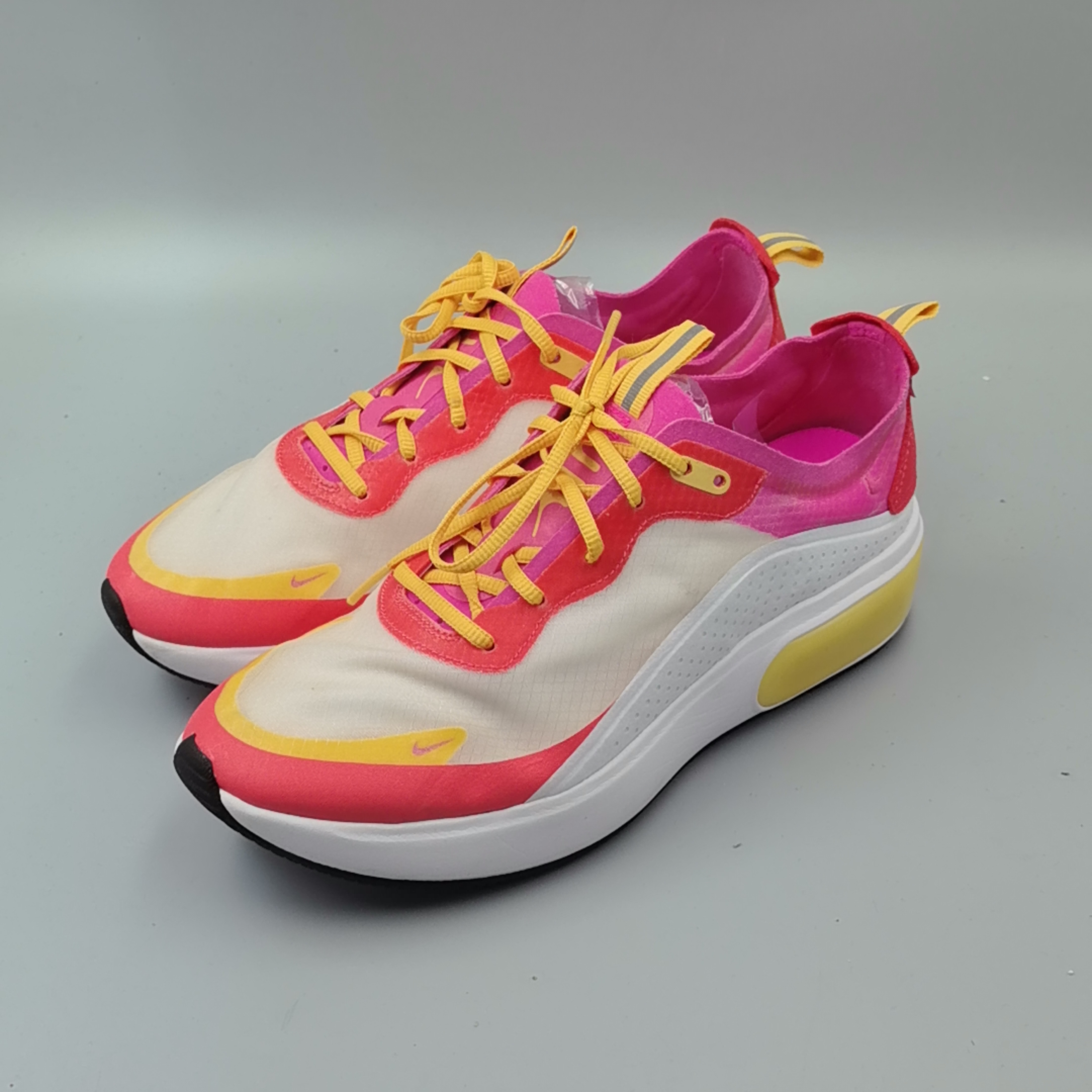 95新 maje 39码250 Air Max Dia SE 二手潮鞋 正品 粉白黄 无原盒