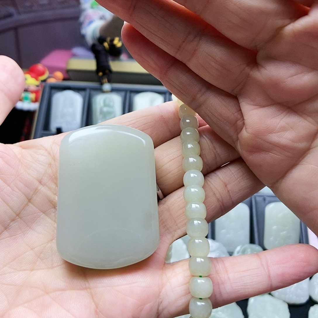 和田玉颈饰未镶嵌用****1