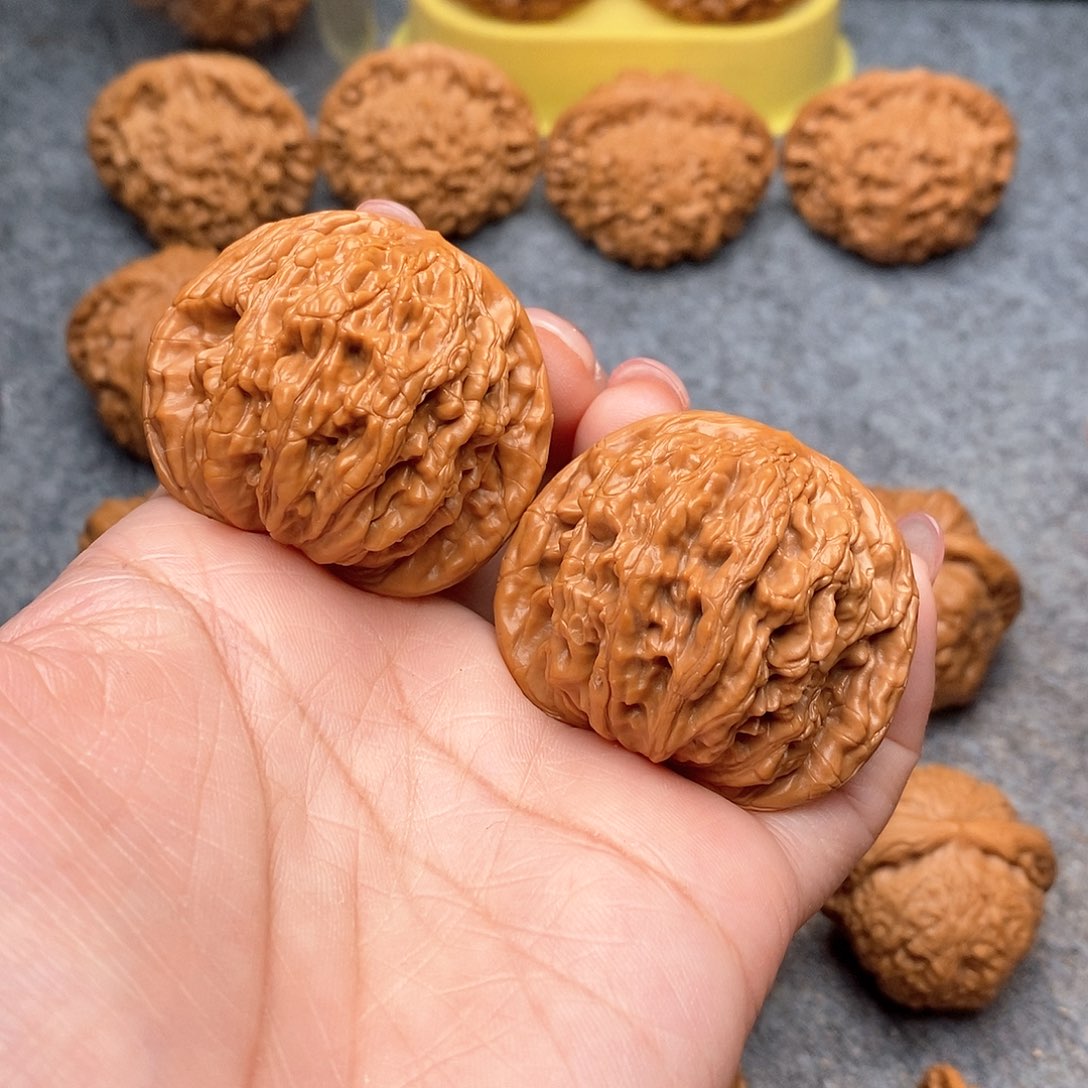 文玩核桃把件精品特价粗筋虎44