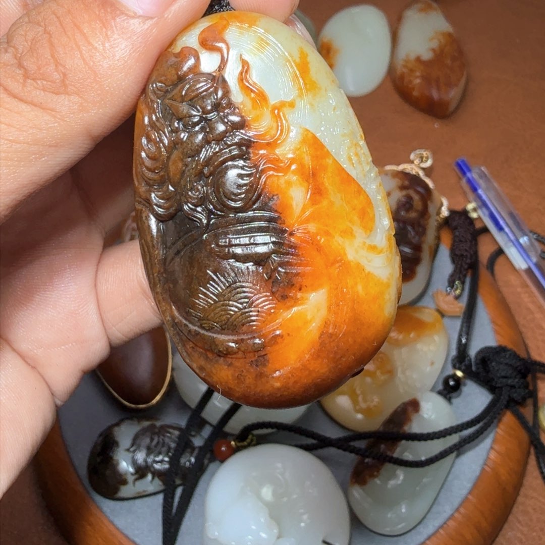 和田玉颈饰未镶嵌一****看