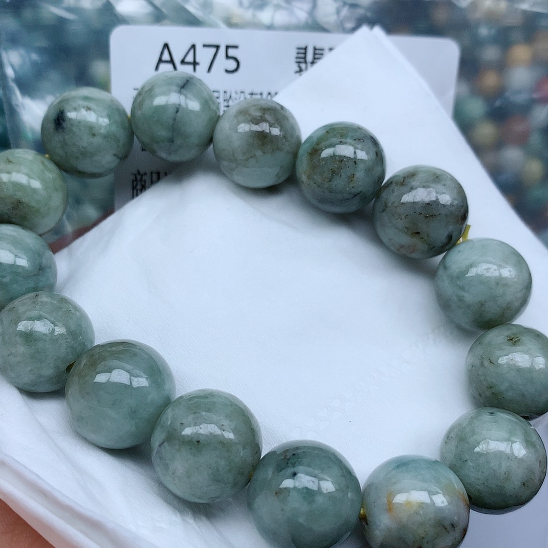 翡翠颈饰未镶嵌手串