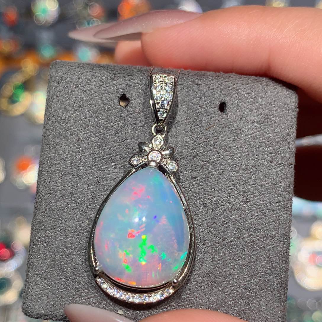 欧泊欧泊吊坠y银S925镶嵌