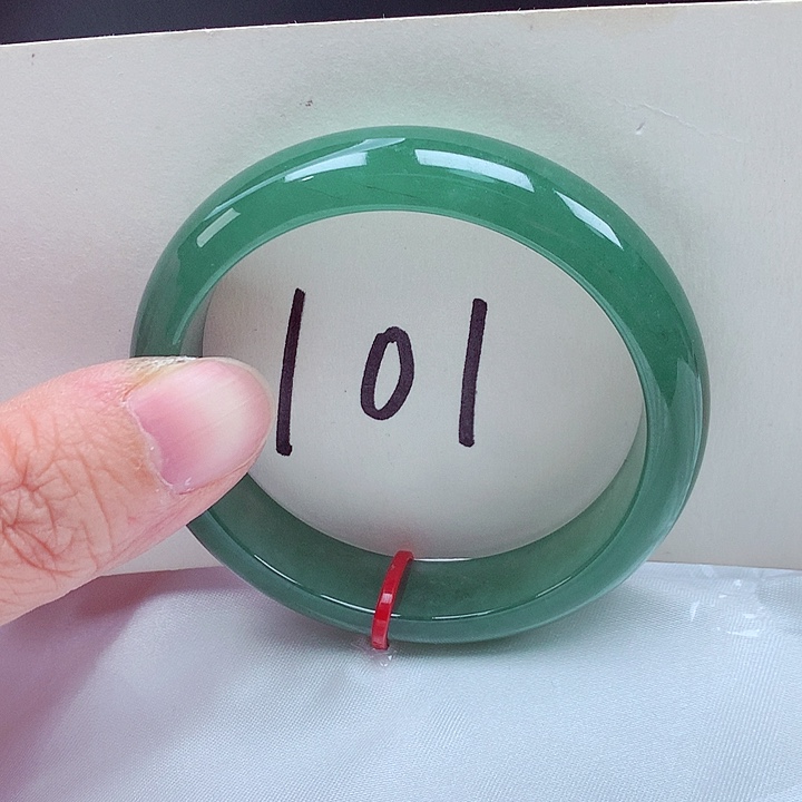 翡翠未镶嵌手镯翡翠