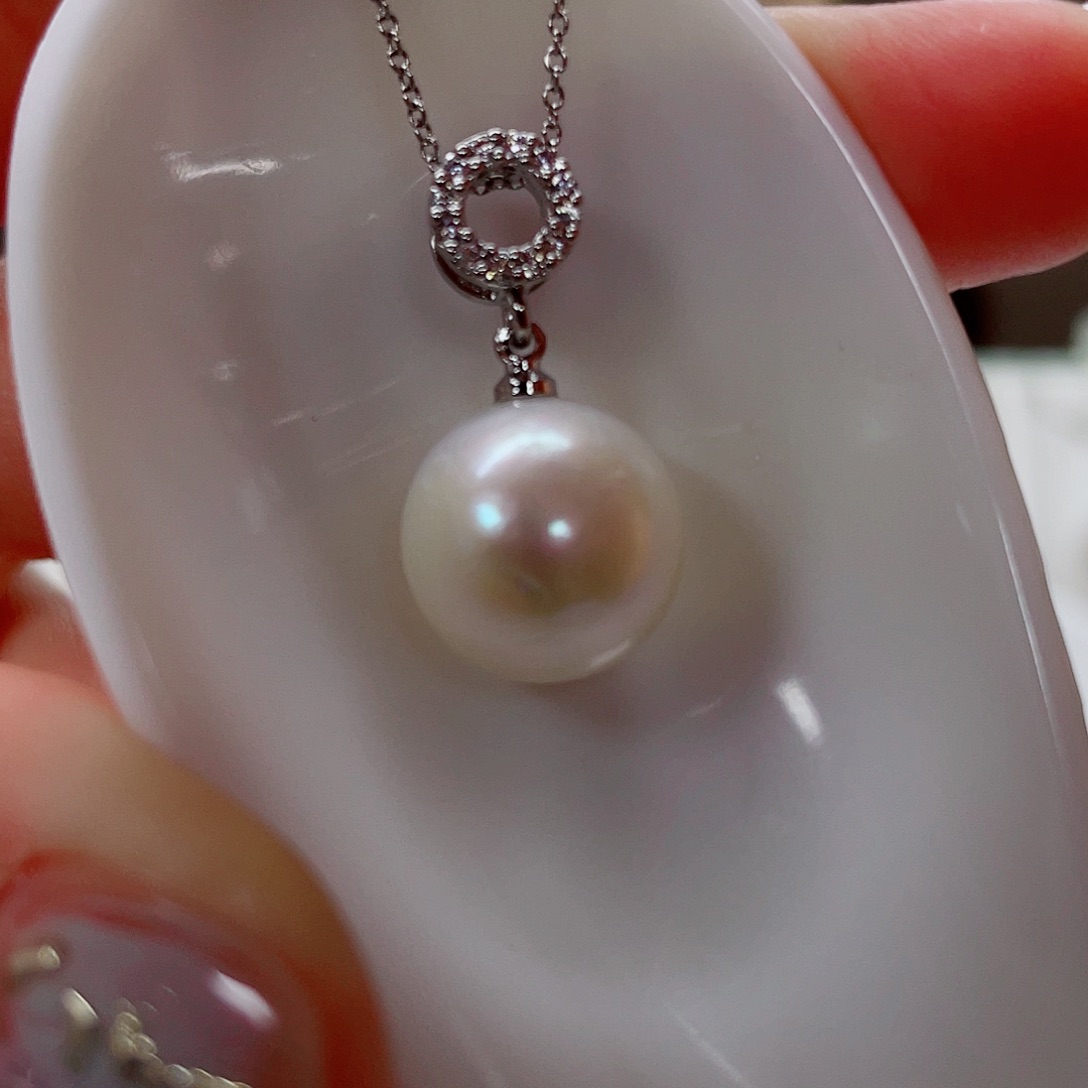 淡水珍珠吊坠(赠链)未镶嵌