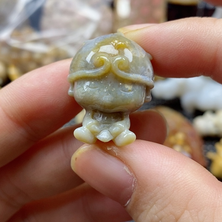 硅化珊瑚（珊瑚玉）颈饰未镶嵌